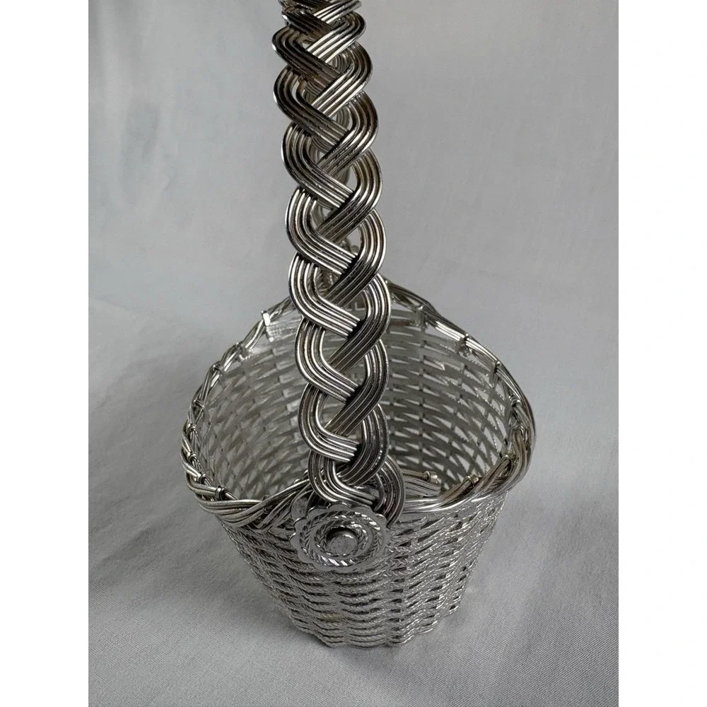 1960s Avon Woven Basket Silver Tone Aluminum Hinged Handle 6.5